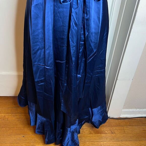 ASTR The Label Women's Wilshire Ruffle Open Back Midi Dress Navy Size Small NWT - Picture 5 of 11